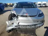 2018 Tesla Model 3 фото