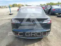 2018 Tesla Model 3 фото