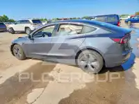 2018 Tesla Model 3 фото