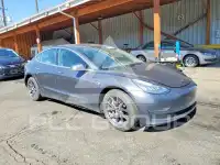 2018 Tesla Model 3 фото