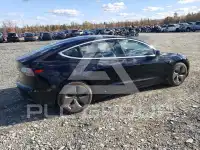 2018 Tesla Model 3 фото