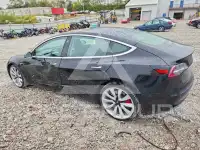 2018 Tesla Model 3 фото