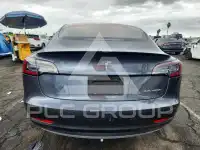 2018 Tesla Model 3 фото