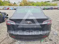 2018 Tesla Model 3 фото
