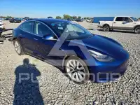 2018 Tesla Model 3 фото