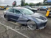 2018 Tesla Model 3 фото