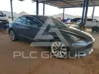 2018 Tesla Model 3 фото