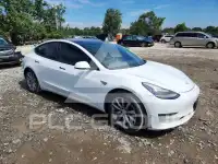 2018 Tesla Model 3 фото