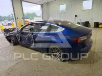 2018 Tesla Model 3 фото