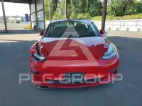 2018 Tesla Model 3 фото
