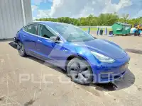 2018 Tesla Model 3 фото