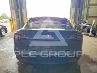 2018 Tesla Model 3 фото
