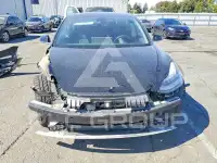 2018 Tesla Model 3 фото