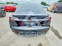 2018 Tesla Model 3 фото