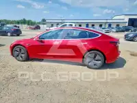 2018 Tesla Model 3 фото