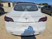 2018 Tesla Model 3 фото