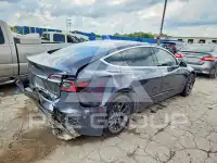 2018 Tesla Model 3 фото