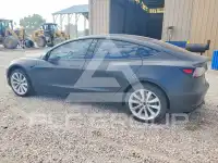 2018 Tesla Model 3 фото