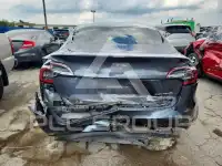 2018 Tesla Model 3 фото