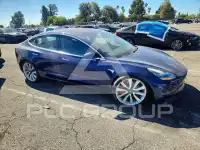 2018 Tesla Model 3 фото
