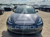 2018 Tesla Model 3 фото