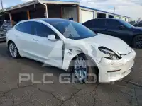 2018 Tesla Model 3 фото