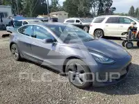 2018 Tesla Model 3 фото