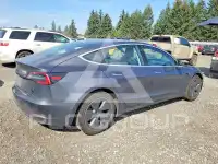 2018 Tesla Model 3 фото