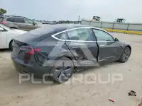 2018 Tesla Model 3 фото