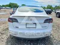 2018 Tesla Model 3 фото