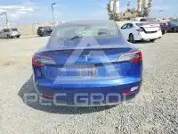 2018 Tesla Model 3 фото