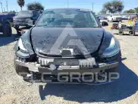 2018 Tesla Model 3 photo