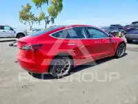 2018 Tesla Model 3 photo