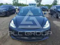 2018 Tesla Model 3 фото