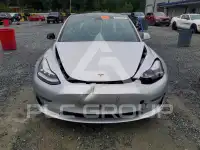 2018 Tesla Model 3 фото