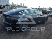 2018 Tesla Model 3 фото