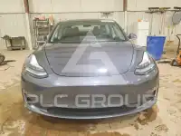 2018 Tesla Model 3 фото
