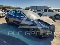 2018 Tesla Model 3 фото