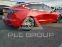2018 Tesla Model 3 фото