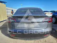 2018 Tesla Model 3 фото