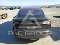 2018 Tesla Model 3 фото
