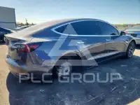 2018 Tesla Model 3 photo