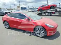 2018 Tesla Model 3 фото