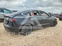 2018 Tesla Model 3 photo