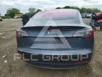2018 Tesla Model 3 фото