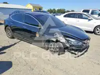 2018 Tesla Model 3 photo