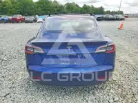2018 Tesla Model 3 фото