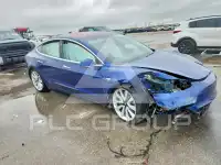 2018 Tesla Model 3 фото
