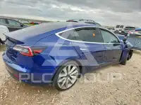 2018 Tesla Model 3 фото