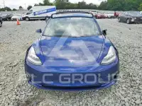 2018 Tesla Model 3 фото
